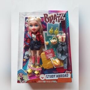 Bratz study abroad Cloe Doll